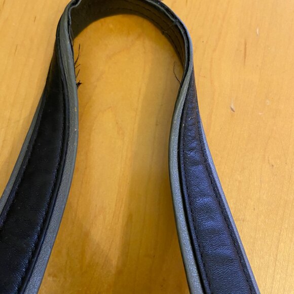 Tumi Elements Ballistic Nylon with Leather Trim Shoulder Bag - Picture 6 of 9